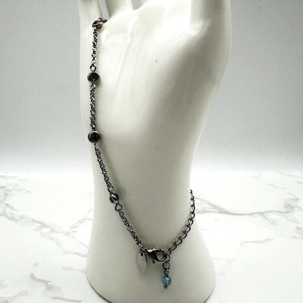 Vinage Lia Sophia Silver Tone Multi Color Crystal Bezel Station Bracelet Chain